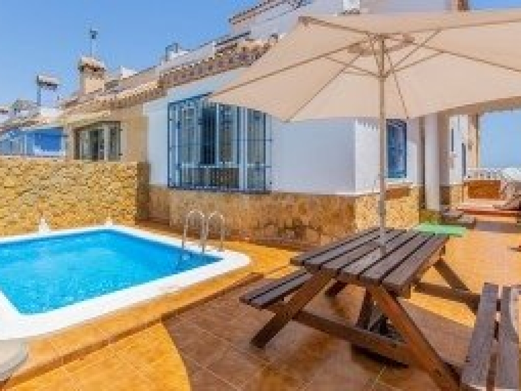 3 Bedroom 2 Bathroom Villa in Orihuela Costa