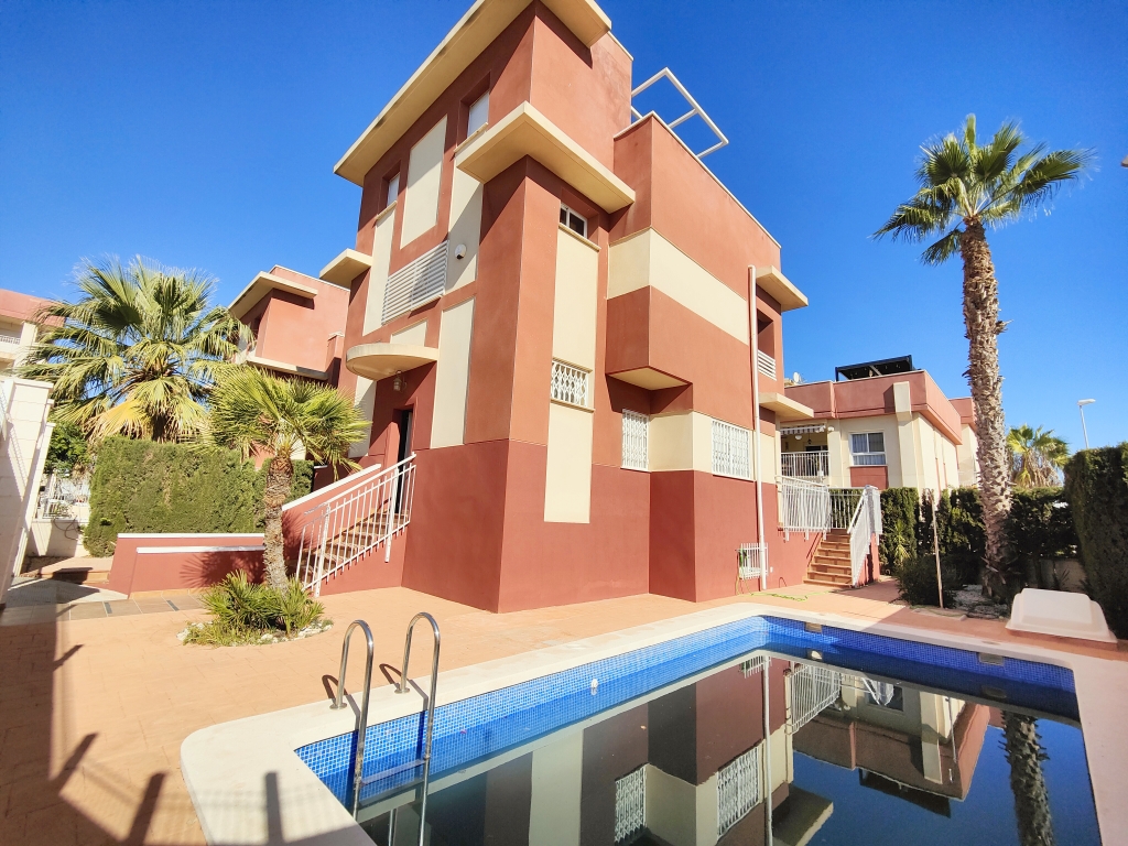 THREE BEDROOM HOUSE IN CABO ROIG