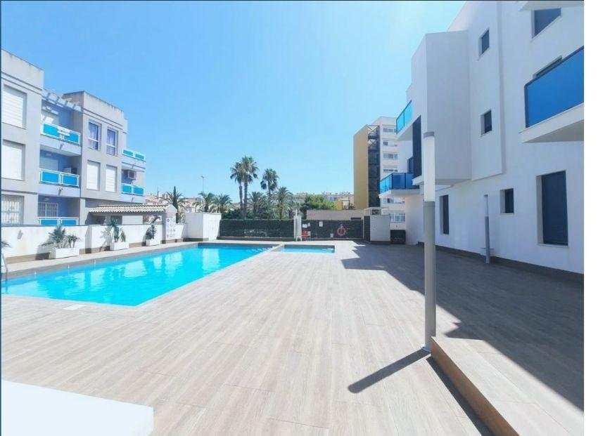 TWO BEDROOMS APARTMENT IN TORREVIEJA