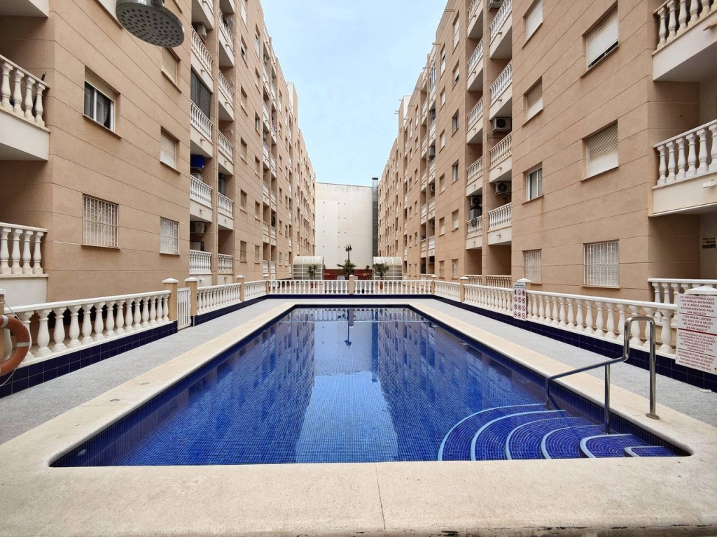 TWO BEDROOMS APARTMENT FOR SALE IN TORREVIEJA