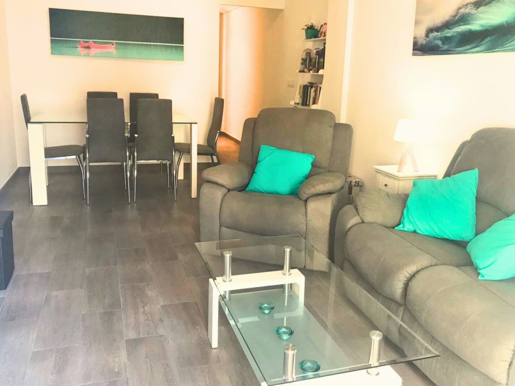 2 BEDROOM APARTMENT IN TORREVIEJA