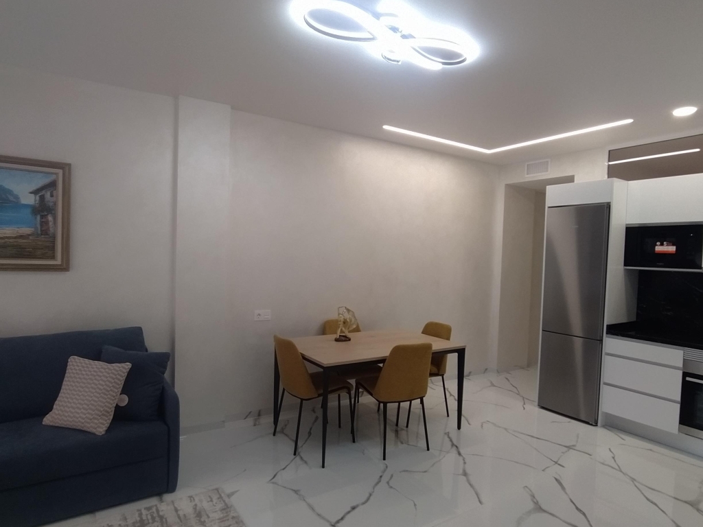 4 SALON