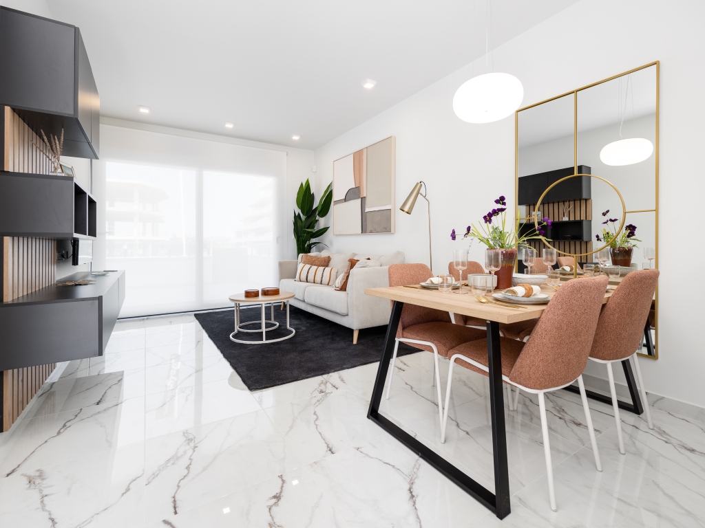 OBRA NUEVA EN SAN MIGUEL DE SALINAS 